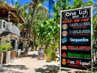 OneUp Bar – Malapascua Island